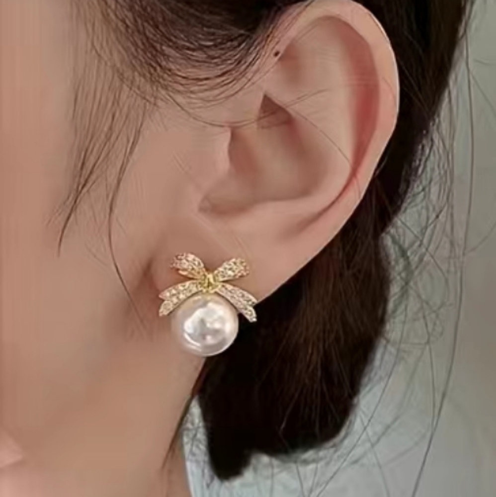Brand new Shiny Bow w Faux Pearl Stud Earrings